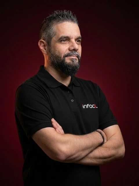 Carlos - Consultor Senior y Arquitecto de Bases de Datos Microsoft Access, SQL y VBA en InFoAL